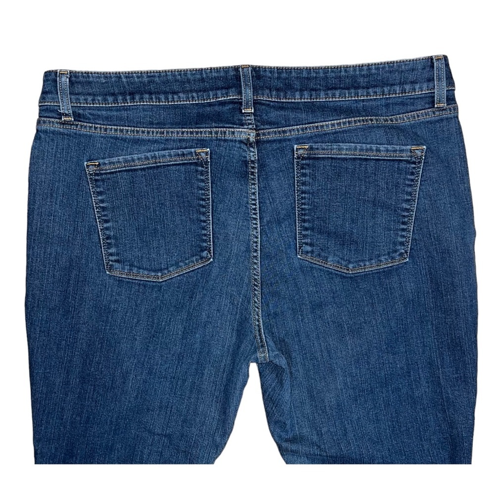 L.L. Bean Jeans Women’s Size 18 Regular Blue Modern Fit 39x29 - Picture 7 of 8
